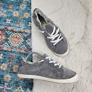 Torrid Riley Ruched Sneaker Gray Women US 8